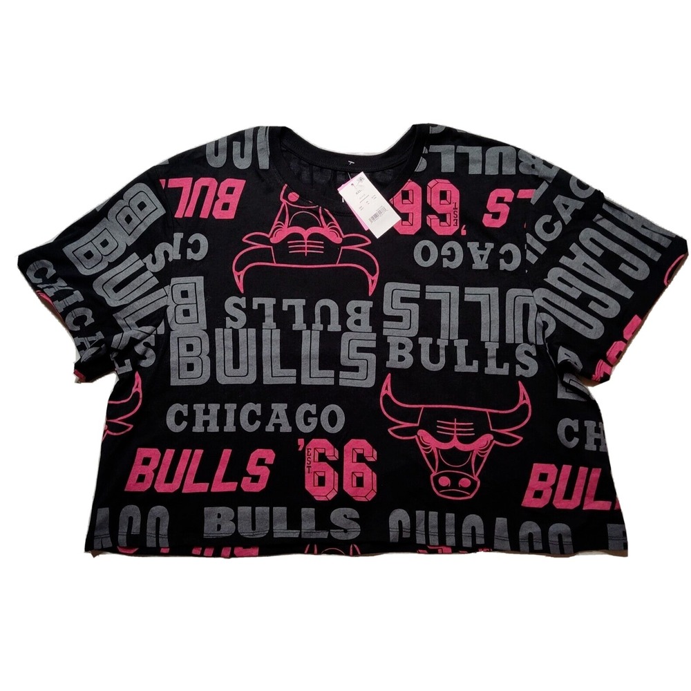 CHICAGO BULLS Black Logo‎ AOP Cropped Top T-Shirt - Women Size 2XL NEW